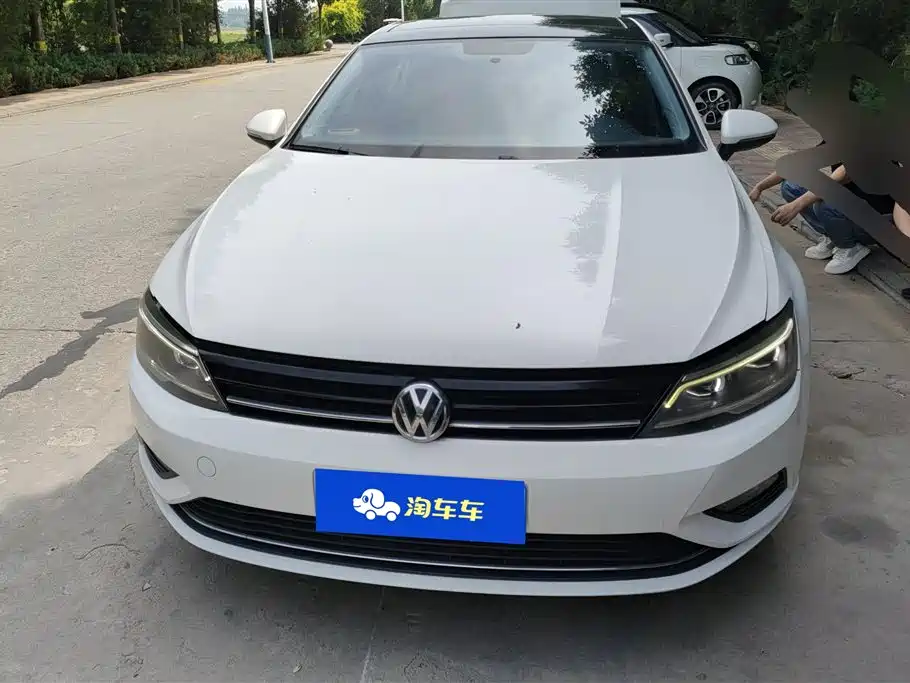 Volkswagen Lamando 2015 280TSI DSG Comfort фото 2
