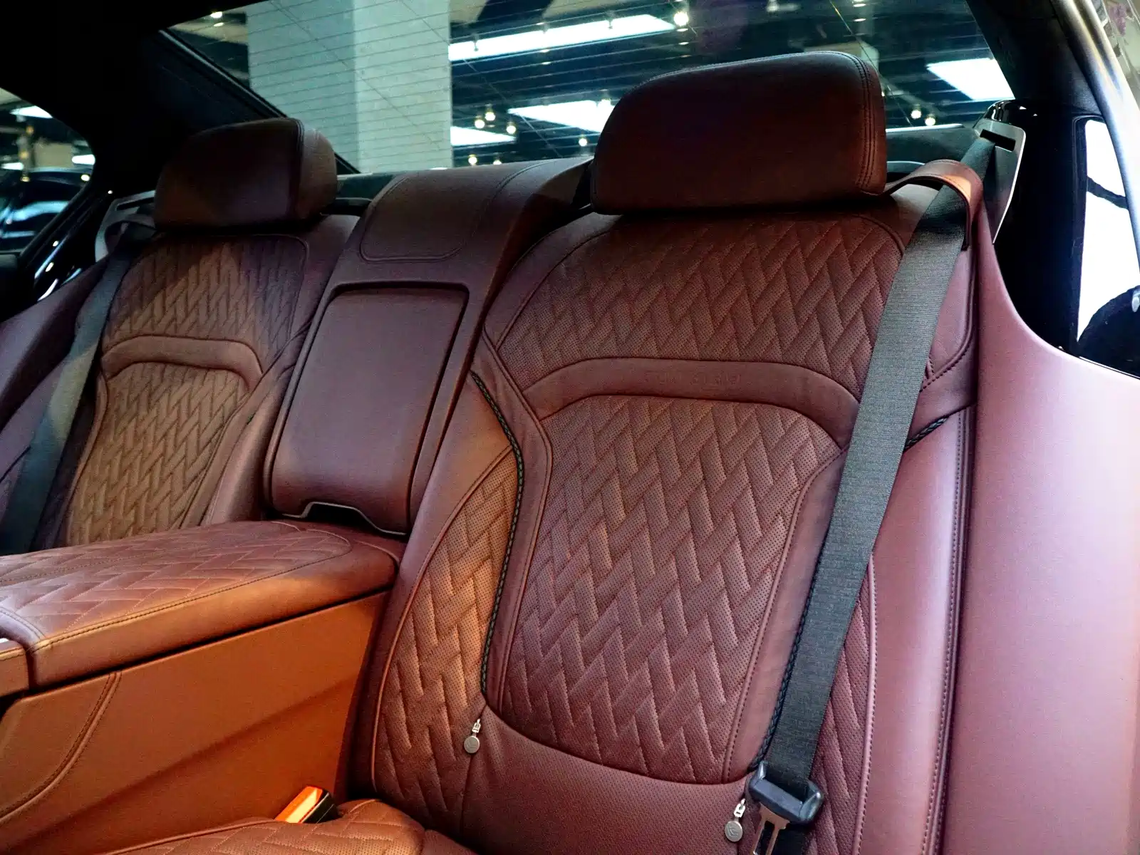 صورة 14 - BMW 7 Series