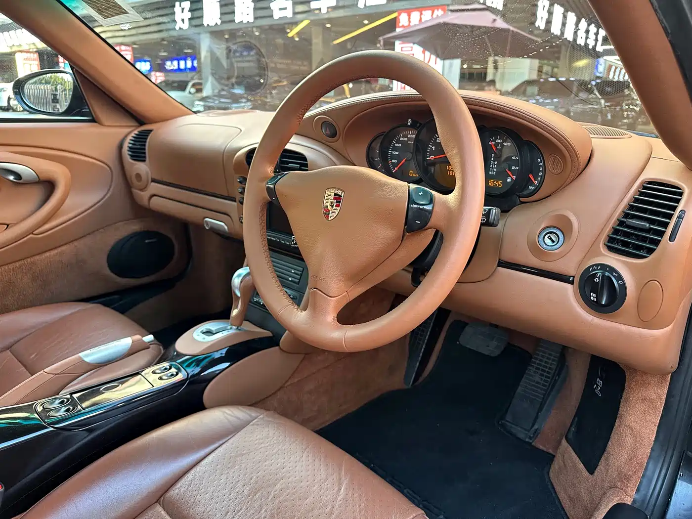Porsche 911 2004 Carrera S Coupe 3.6L фото 5
