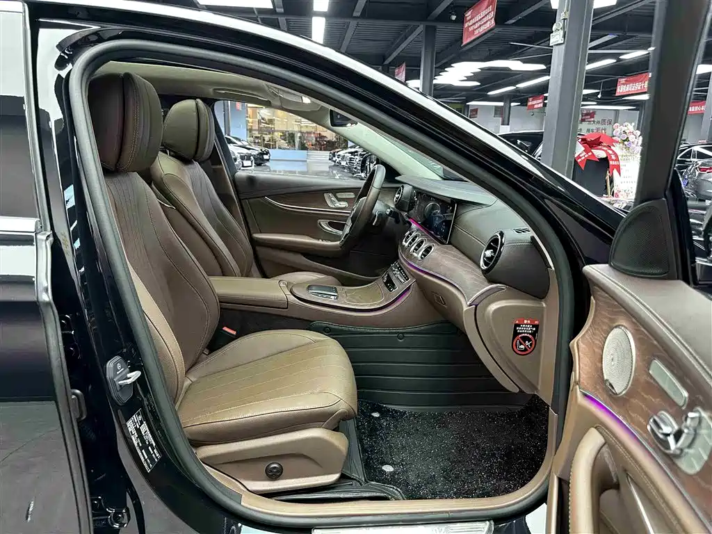 MERCEDES-BENZ E CLASS