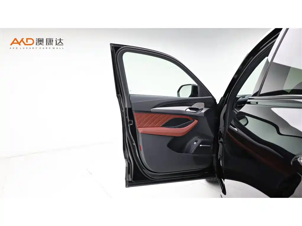 Audi Q6 2024 45 TFSI quattro Black Warrior Edition 6-seater фото 11