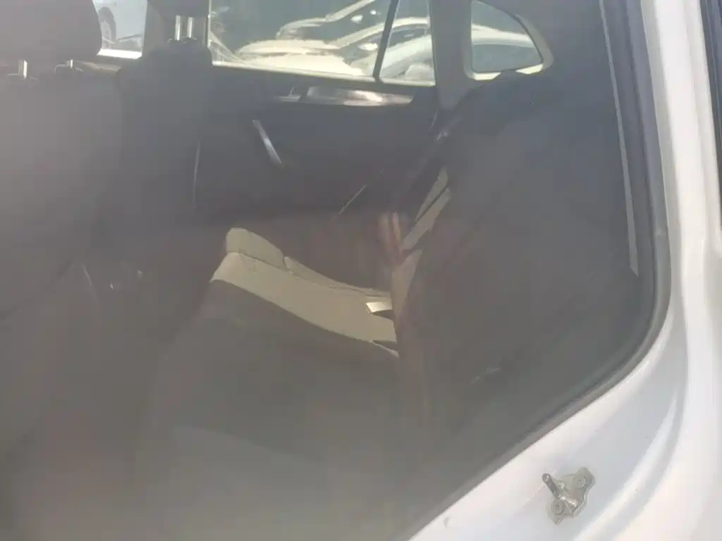 Photo 17 - Zhonghua V5