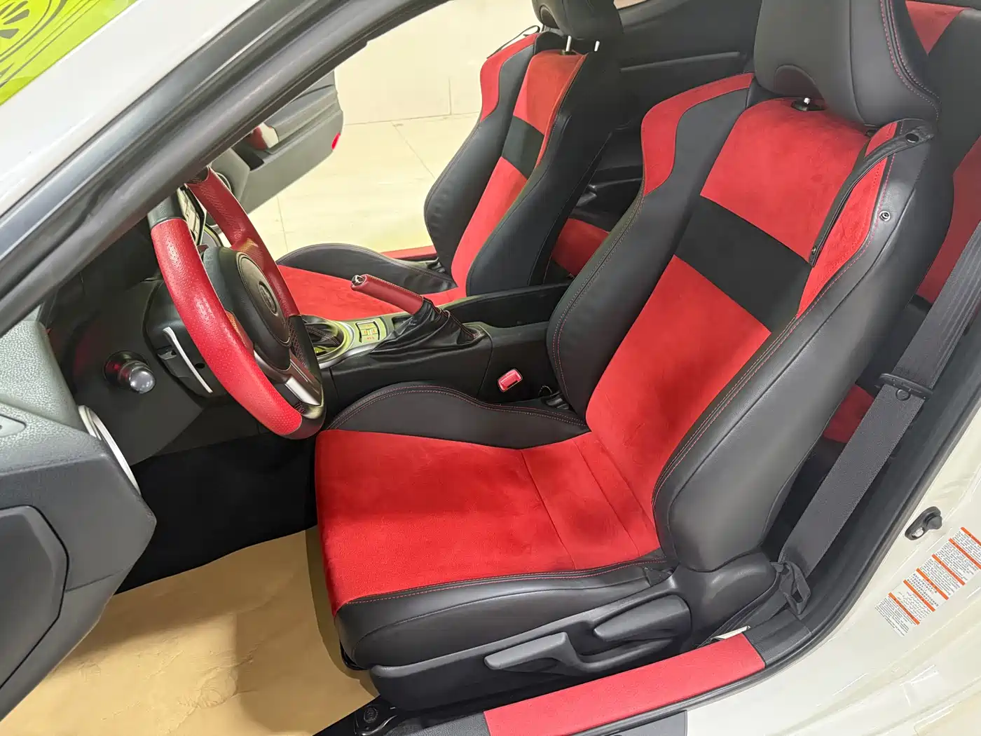 Toyota 86 2013 2.0L Automatic Luxury фото 10
