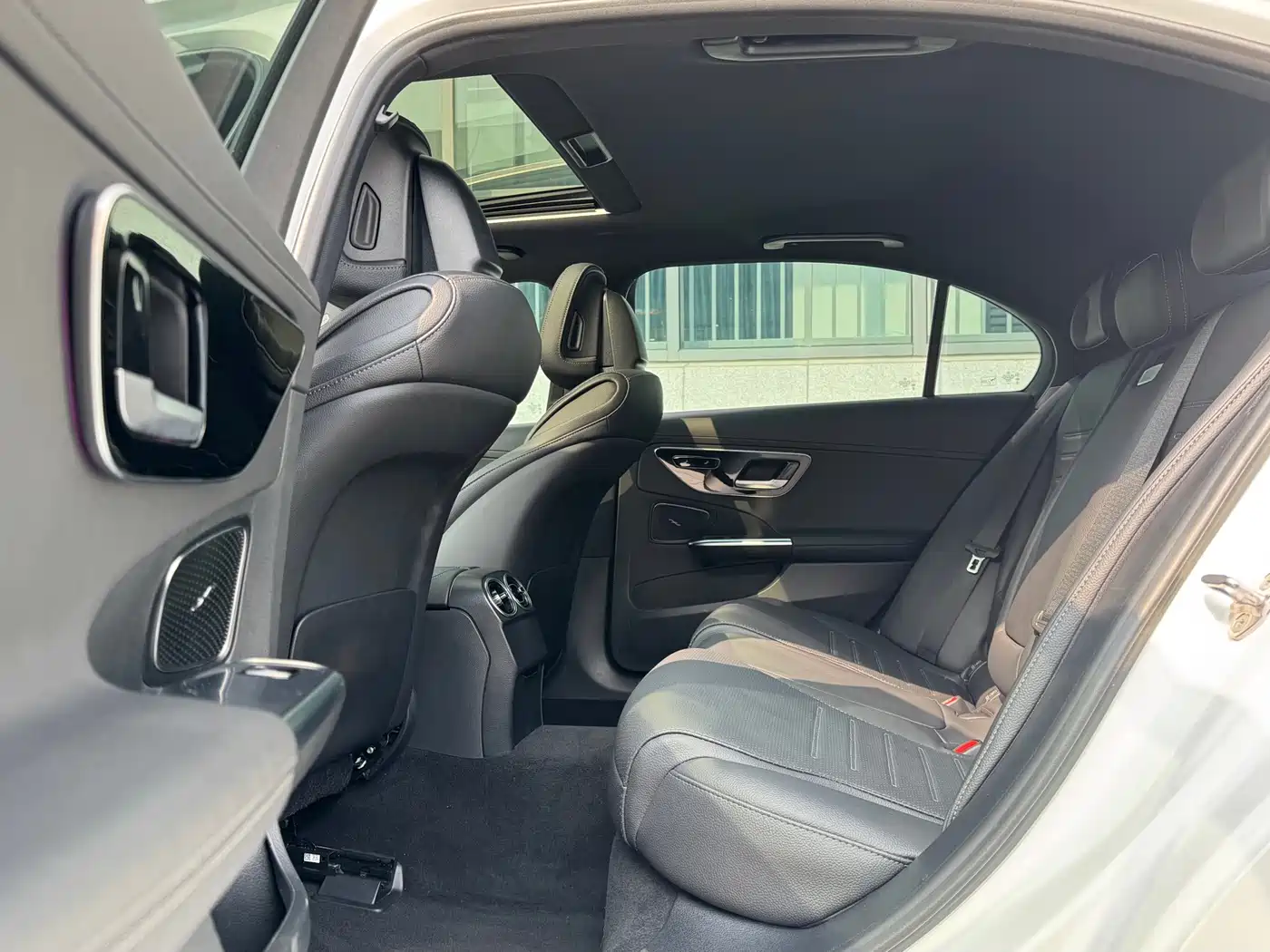 Mercedes-Benz C-Class 2024 C 200 L Sport Edition фото 16