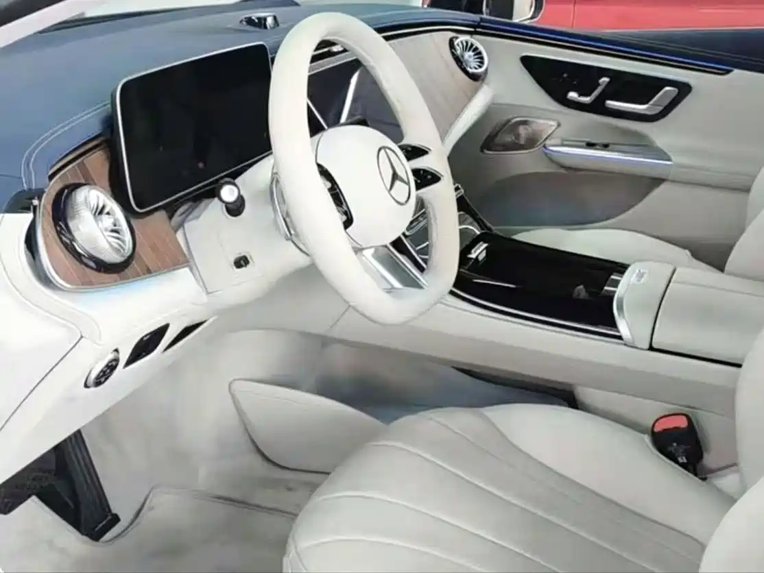 Mercedes-Benz EQE 2025 2025 500 4MATIC Pioneer