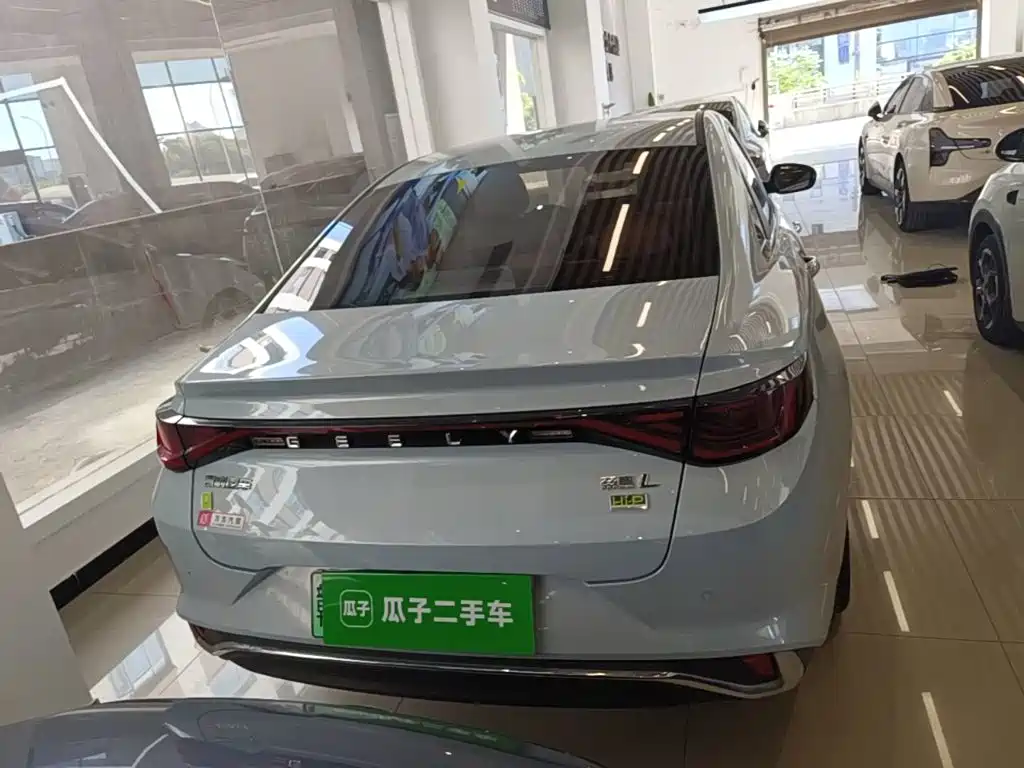 Geely Emgrand L HiP 2022 2022 1.5TD-DHT Pro 100KM Super Rui