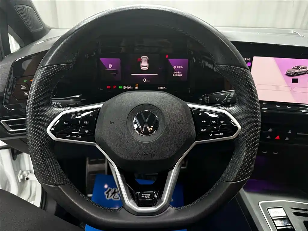Volkswagen Golf 2023 280TSI DSG R-Line Lite фото 13