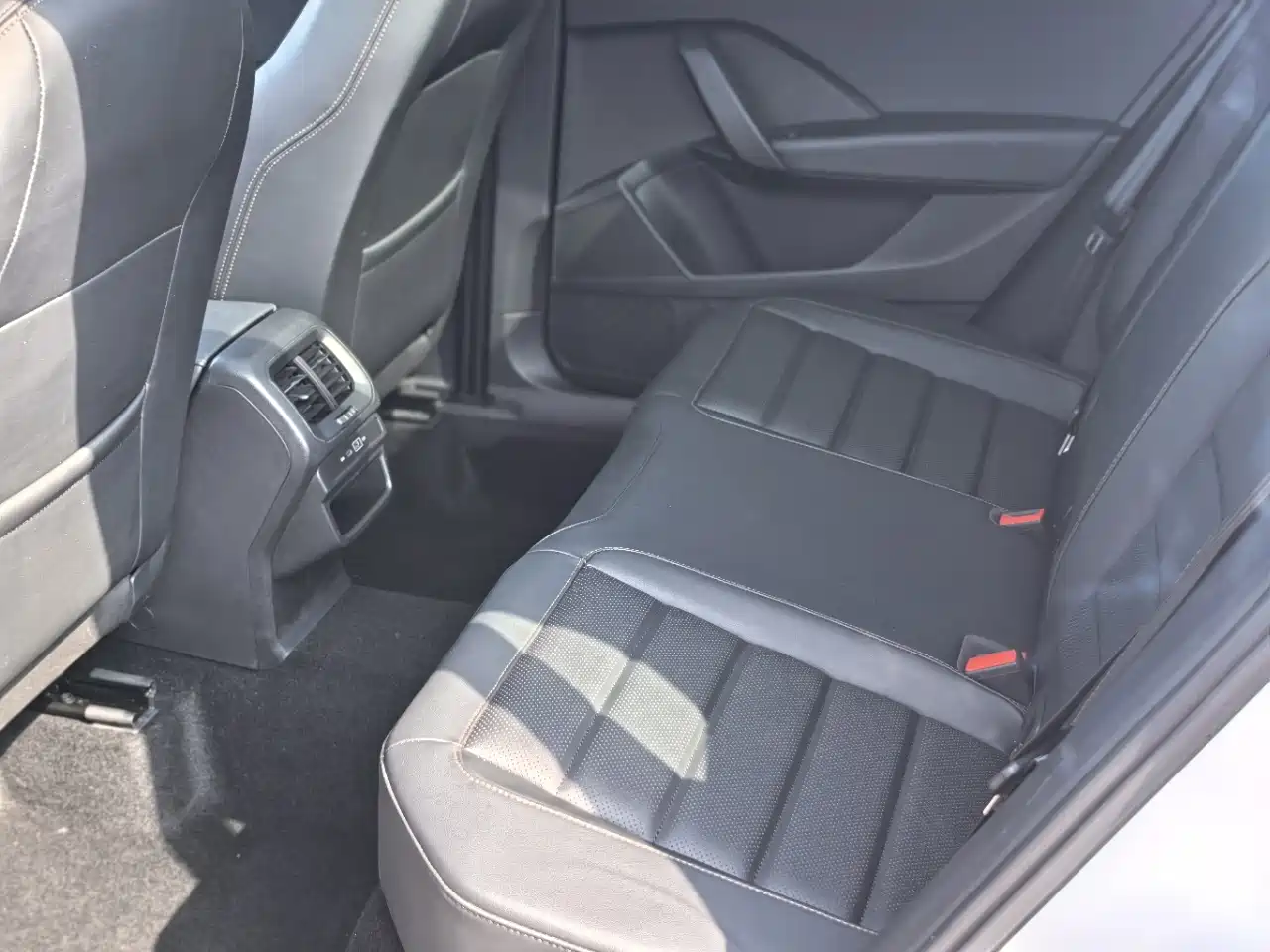 Volkswagen Tharu, миниатюра 15