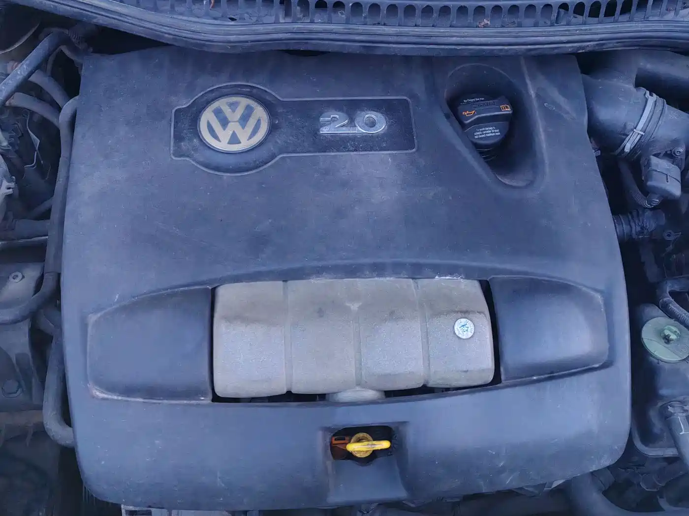 Volkswagen Beetle 2010 Model 2.0 BlackOrange Comfort Edition фото 7