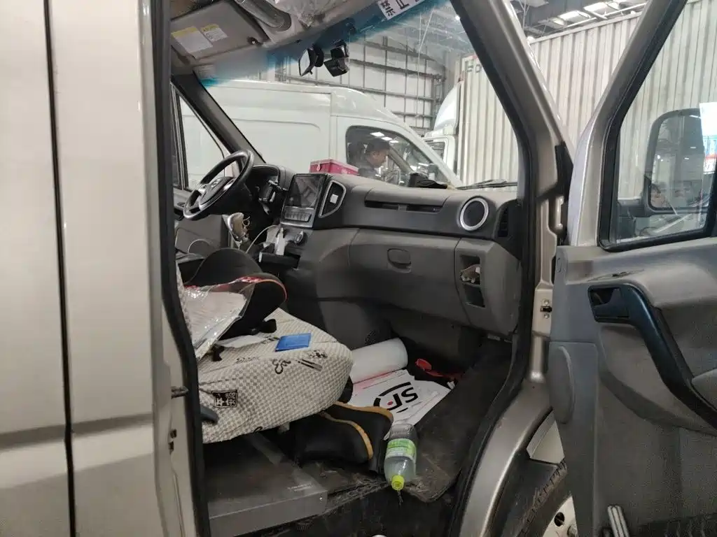 JAC Motors Star锐 2023 2023 2.0T 5 Series Express Edition 6/7-seater D20TCIF1