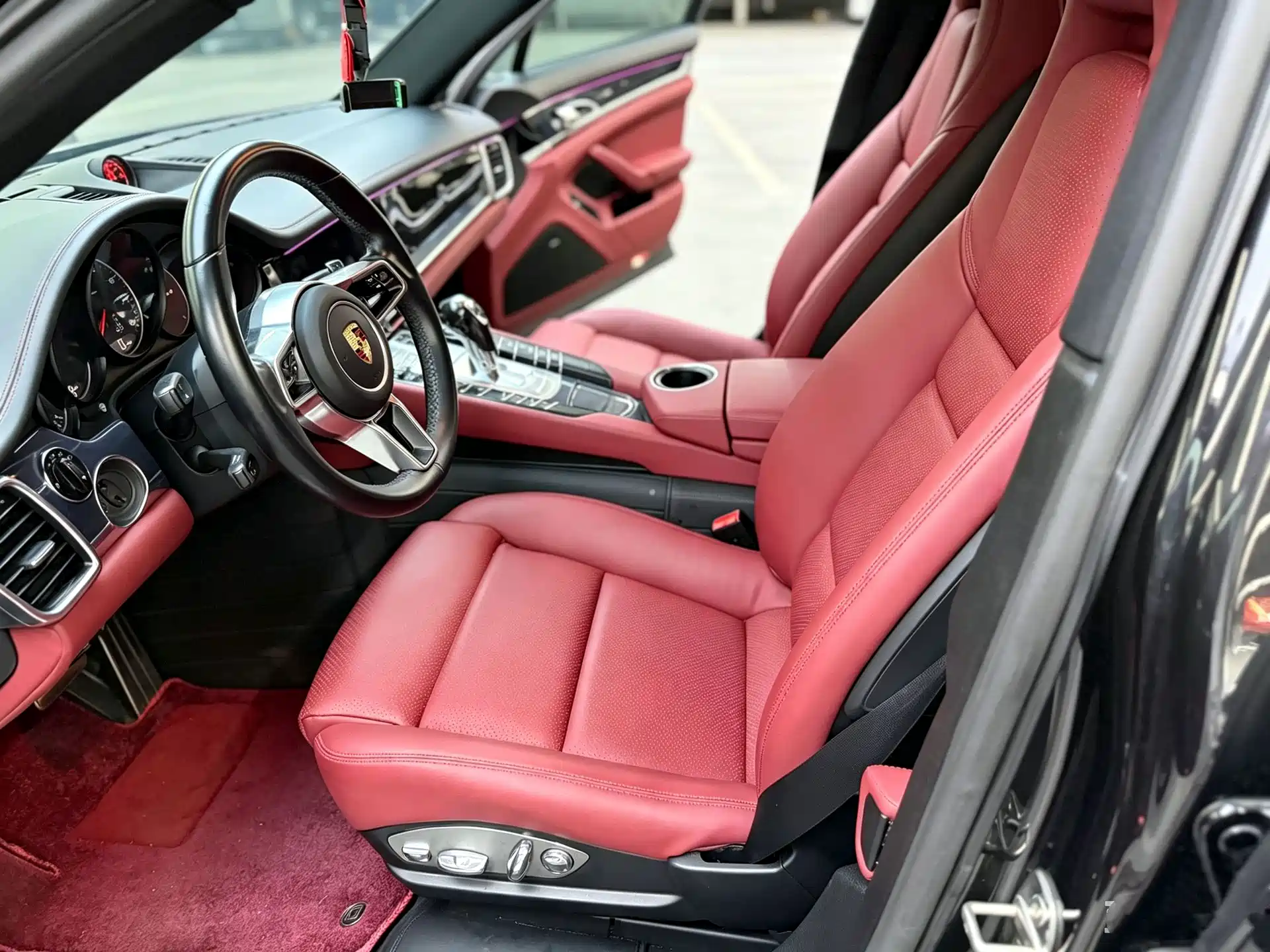 Фото 5 - Porsche Panamera