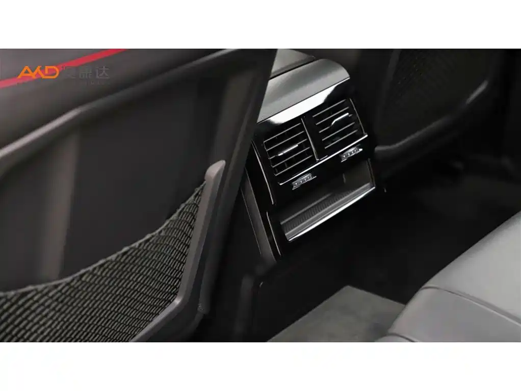 Volkswagen Touareg 2022 3.0TSI 20th Anniversary Special Edition фото 9