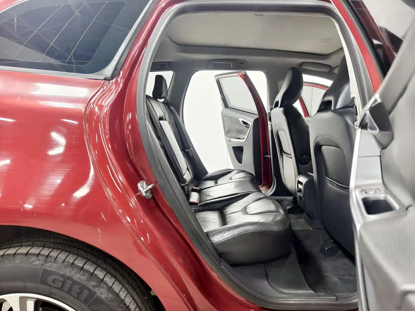 Photo 15 - Volvo XC60 (Import)