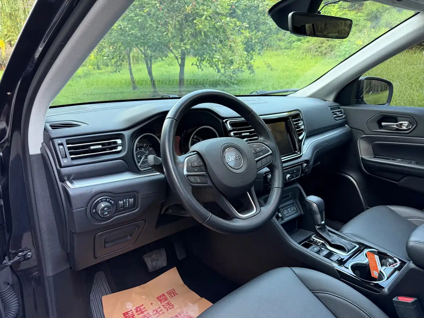 Jeep Grand Commander 2021 2022 2.0T 2WD Luxury Edition