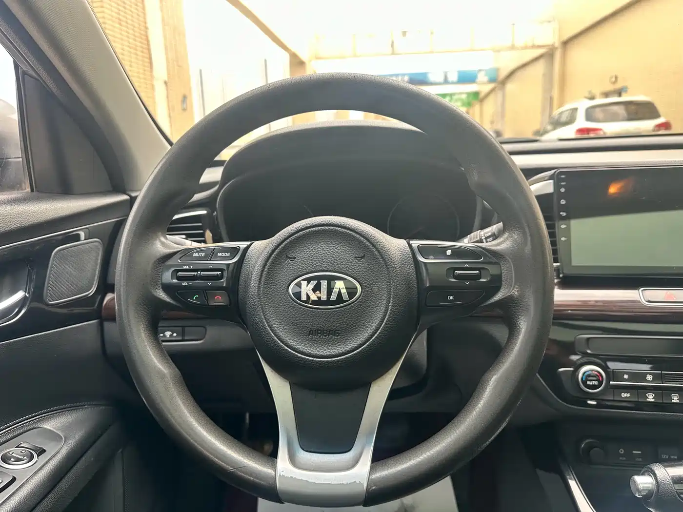 Kia K4 2014 1.8L Automatic GLS фото 11