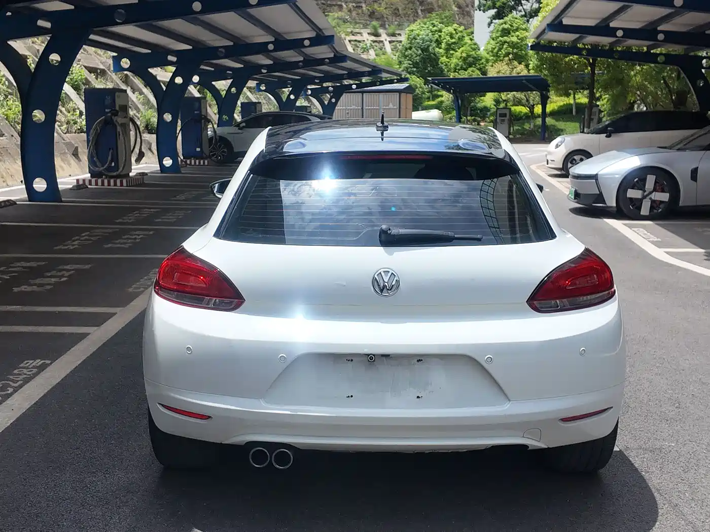 Volkswagen Scirocco 2011 2.0TSI Luxury фото 10