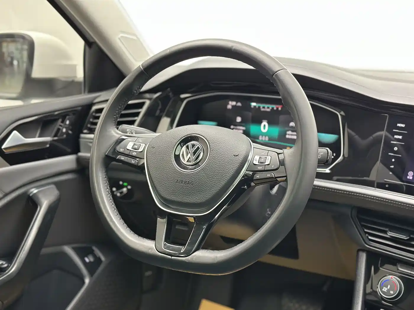 Volkswagen Sagitar 2021 280TSI DSG Comfort Smart Connect Edition фото 15