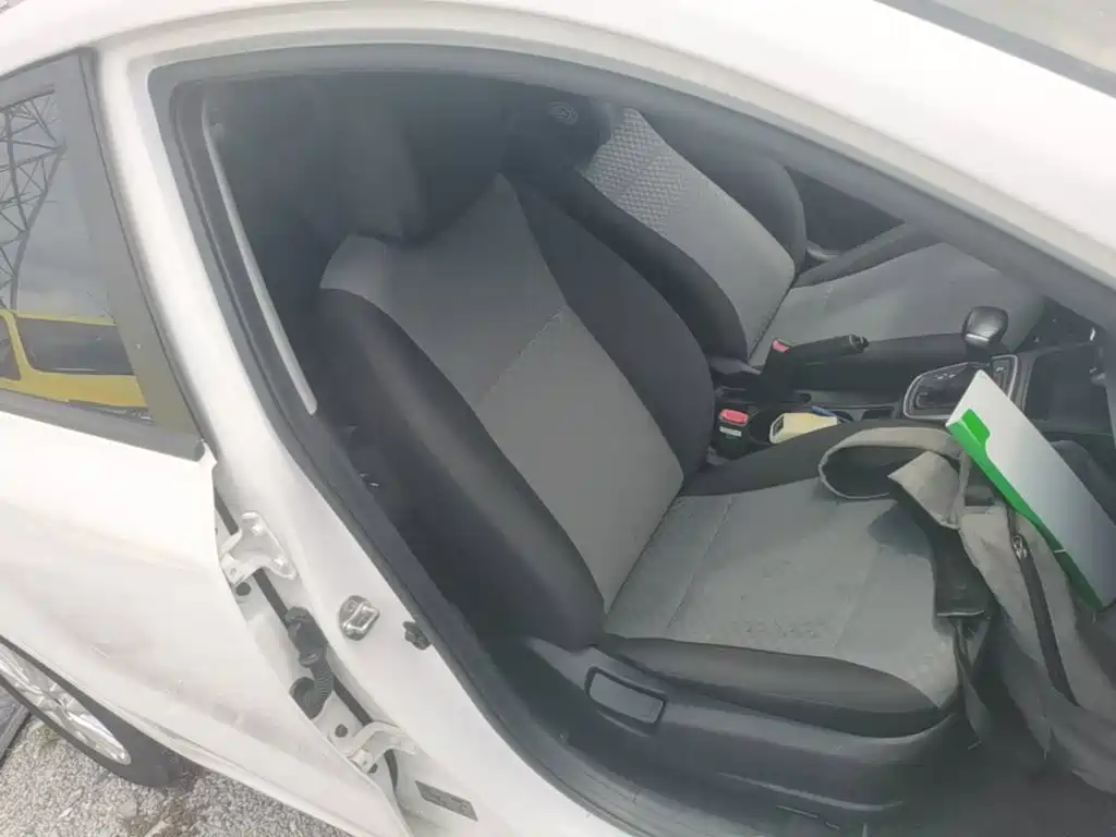 Kia K2 2017 2017 Sedan 1.4L AT GLS