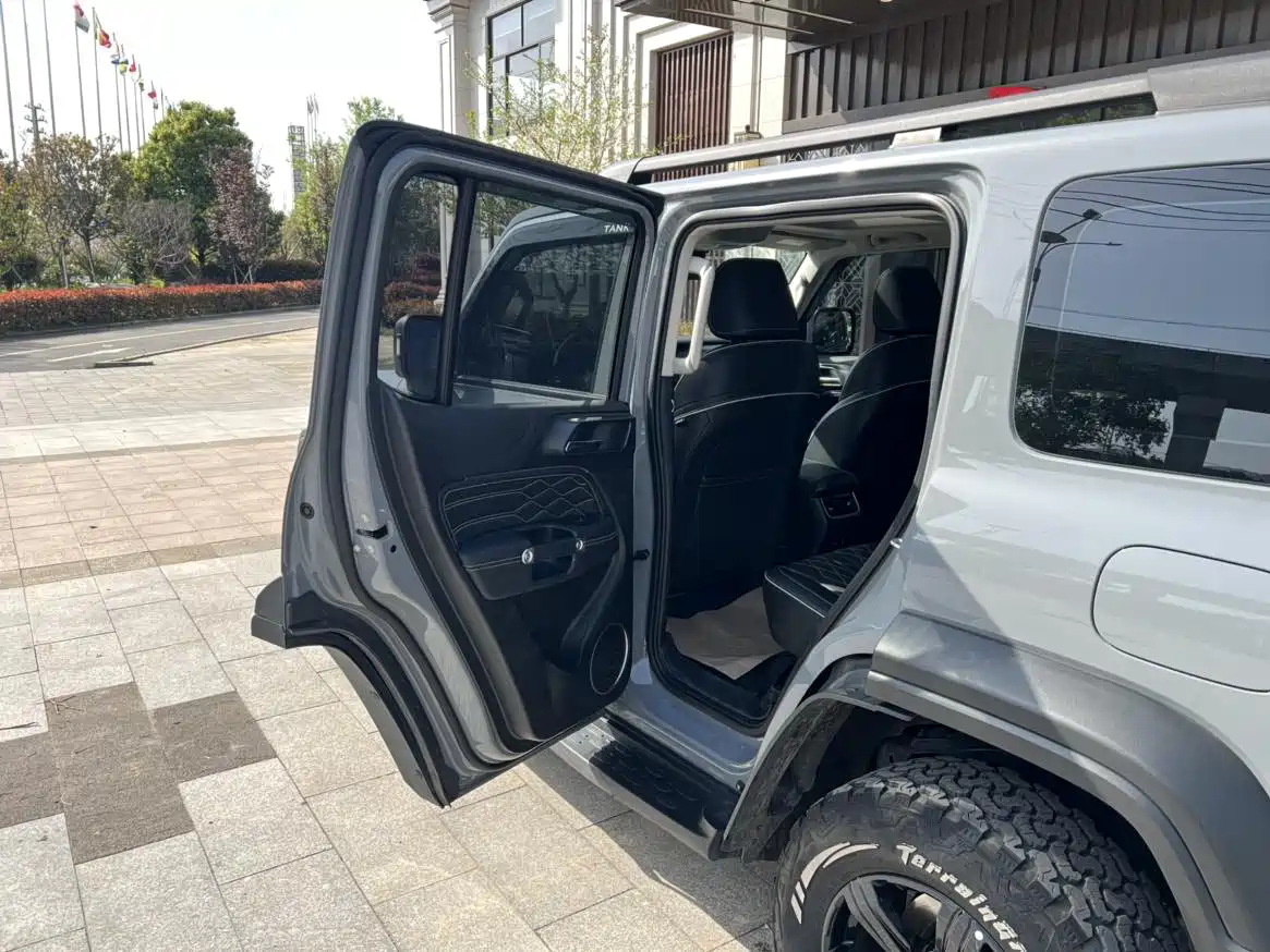Tank 300 2023 Off-Road Edition 2.0T Challenger фото 11