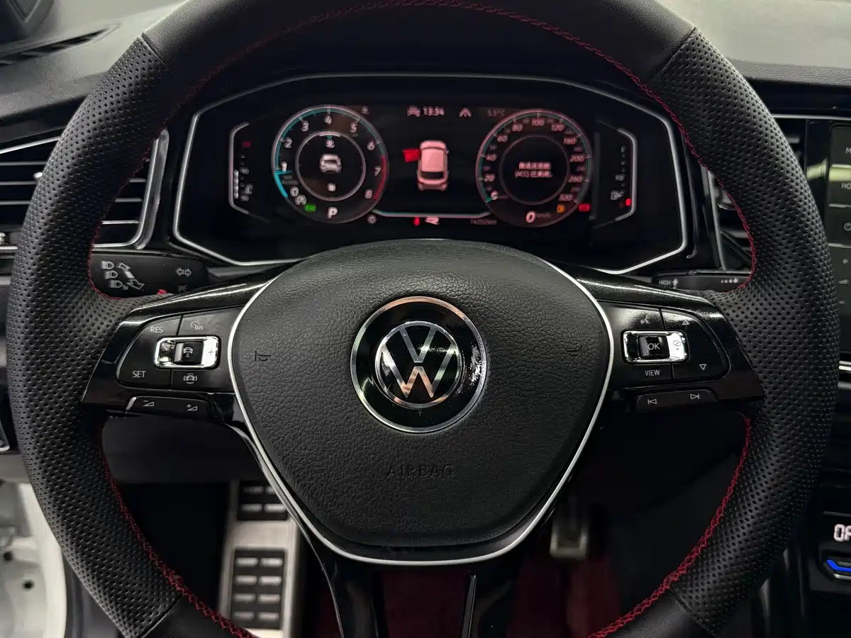 Volkswagen T-ROC 2021 Facelift 280TSI DSG 4WD Luxury Smart Connect Edition фото 12