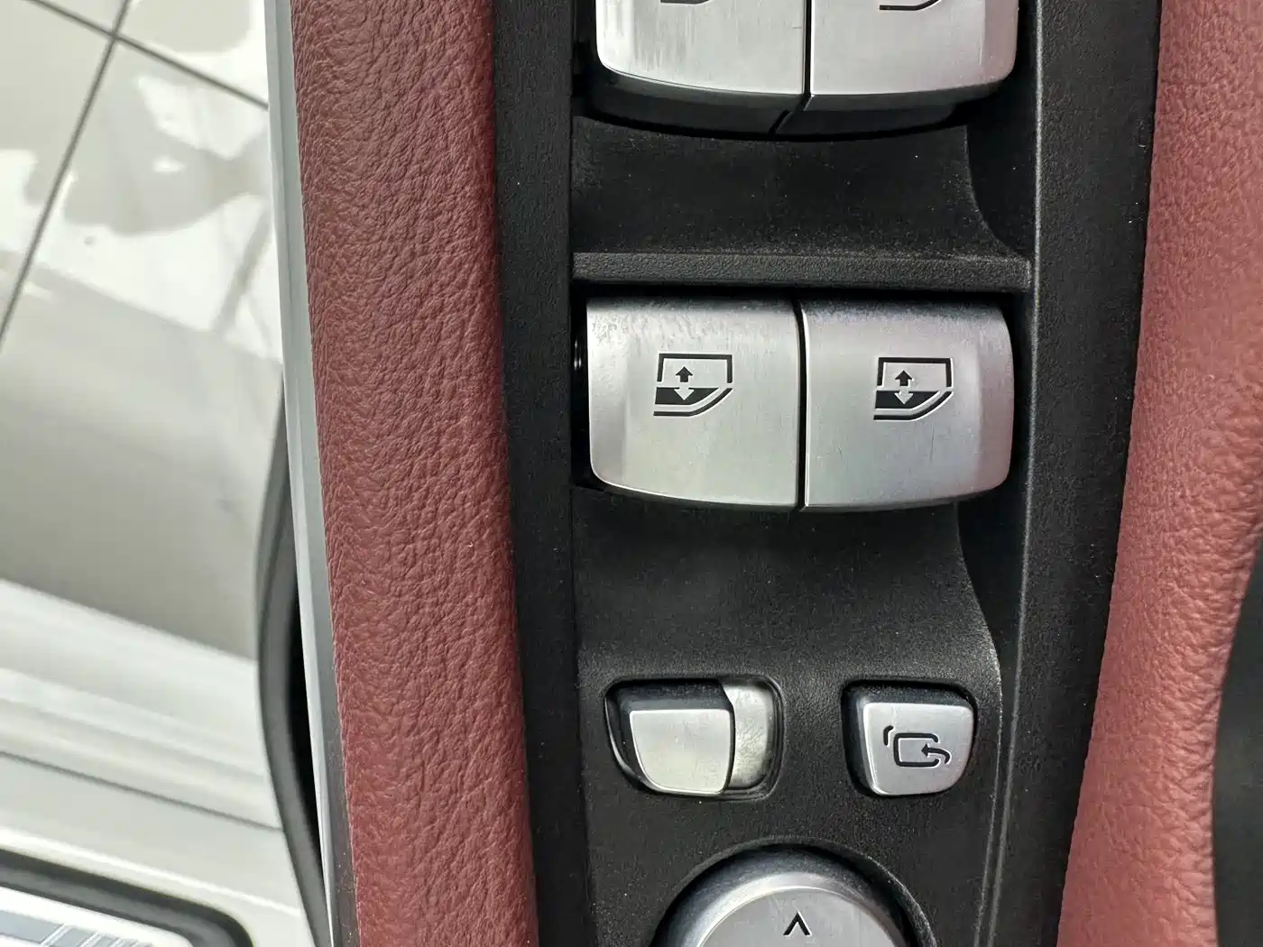 BMW 3 Series 2023 320Li M Sport Package фото 11