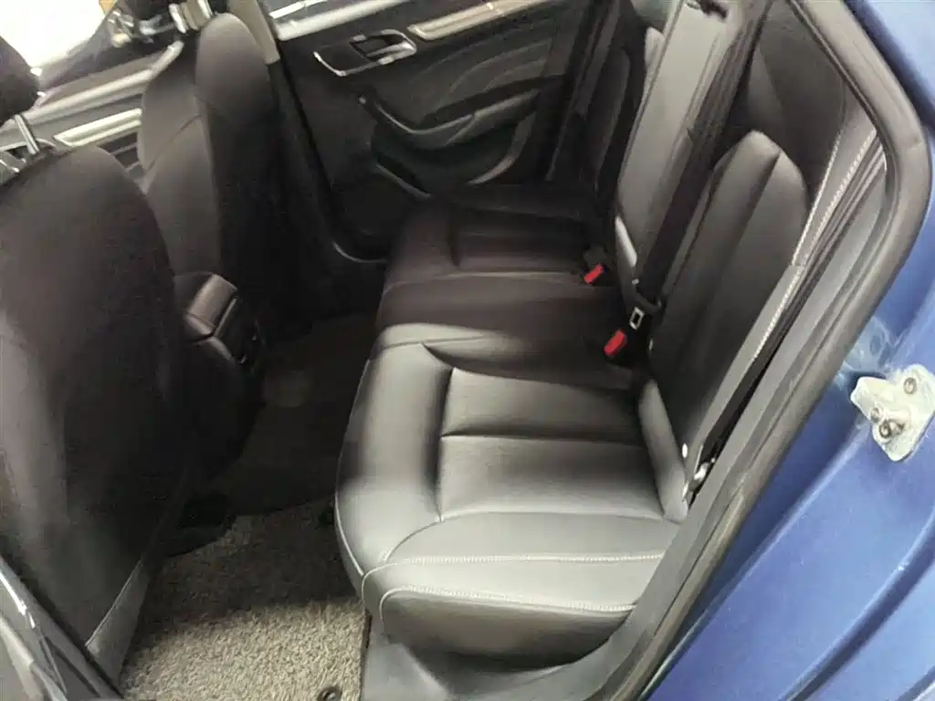Roewe i6 2018 2017 20T Auto Internet Smart Enjoy Edition