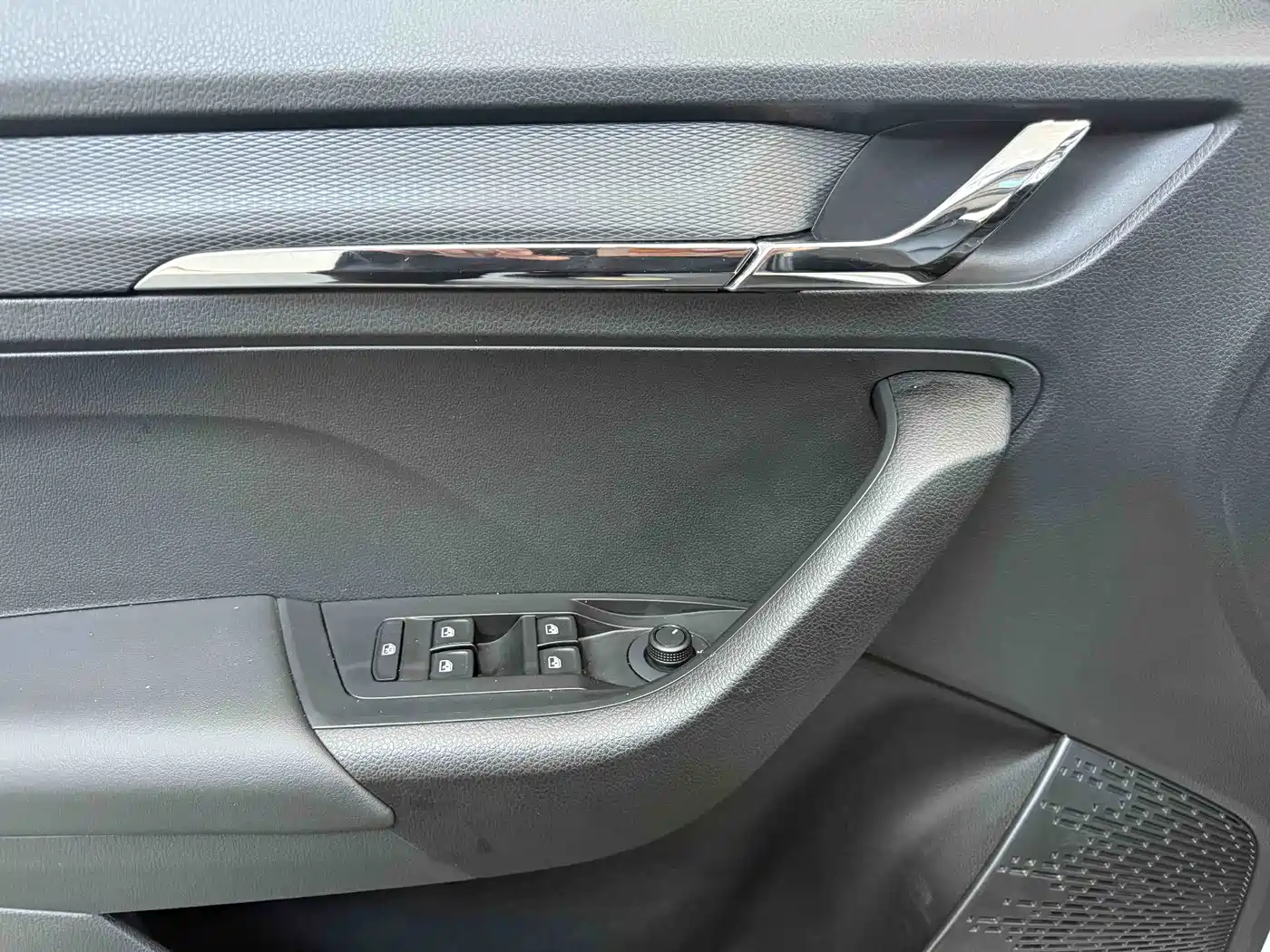 Škoda Kamiq 2023 Facelift 1.5L Auto Comfort Edition фото 12