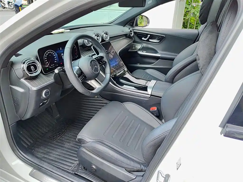 Mercedes-Benz C-Class 2023 C 260 L Night Edition Sport фото 7