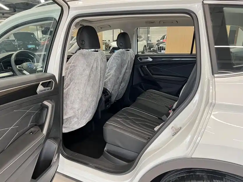 Volkswagen Tiguan L PHEV 2023 430PHEV Plug-in Hybrid Premium фото 11
