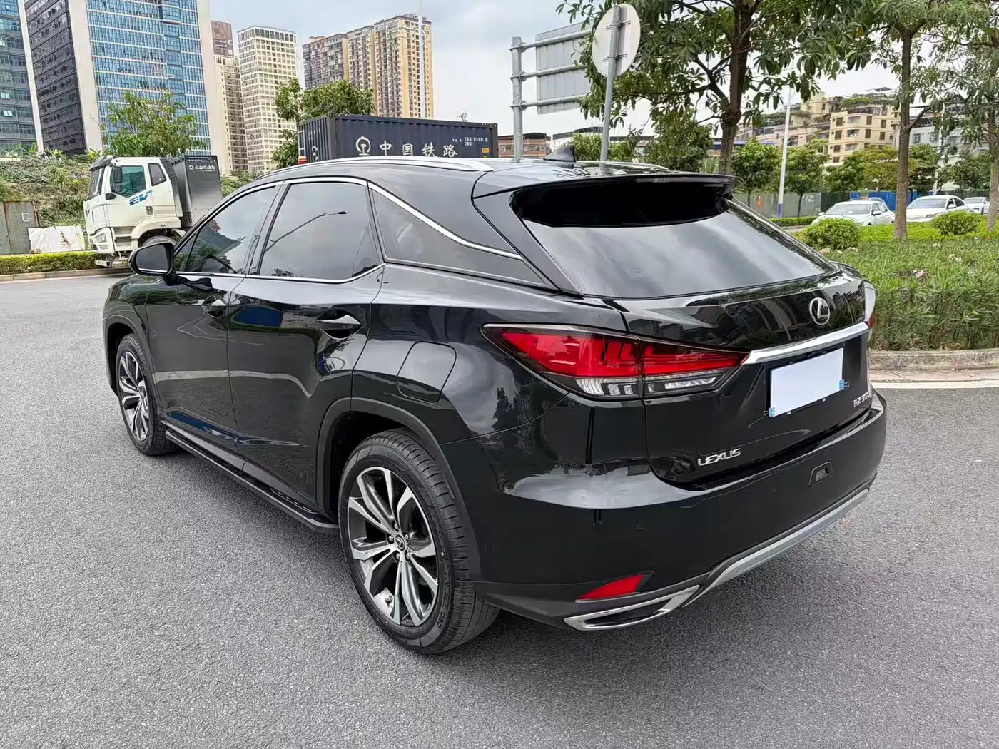Lexus RX 2020 Facelift 300 AWD Elegance Edition фото 4