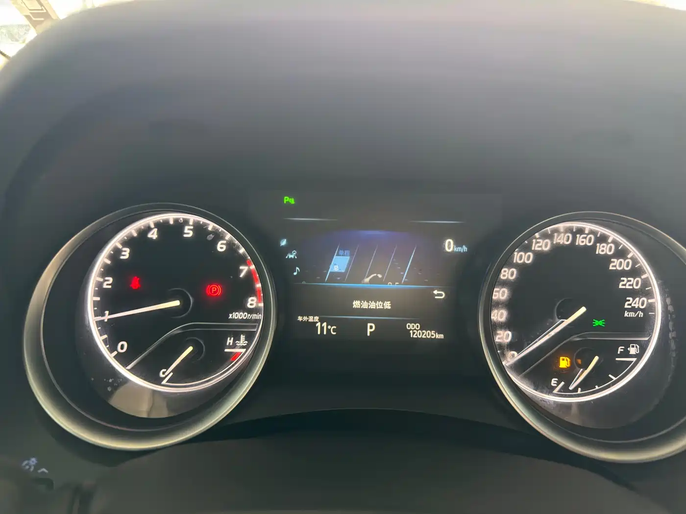 Toyota Camry 2018 2.5G Luxury Edition фото 13
