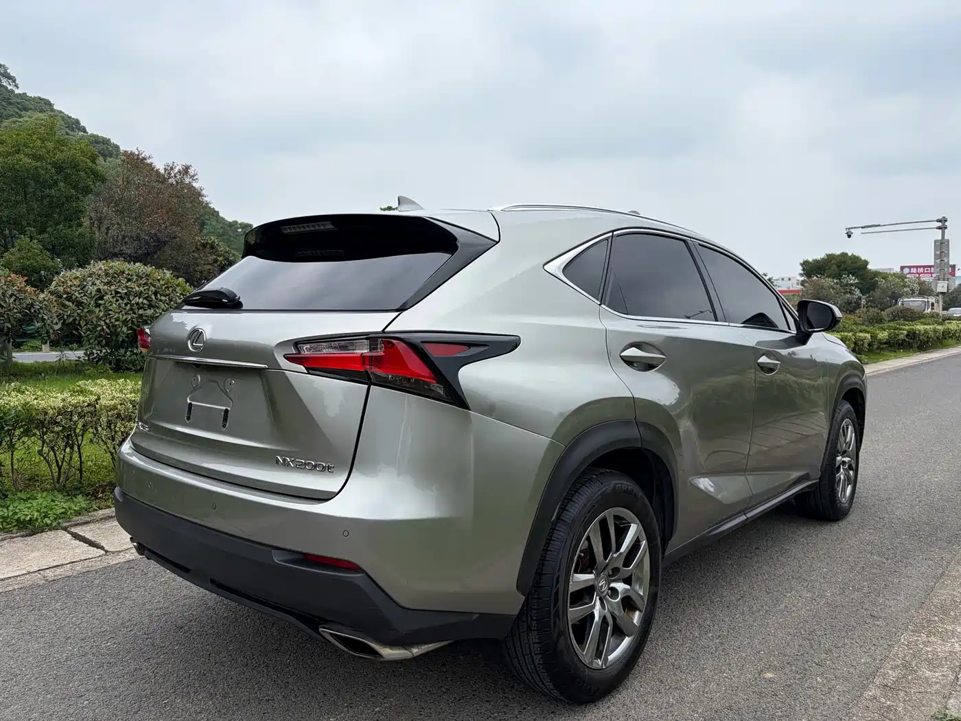 Фото 4 - Lexus NX