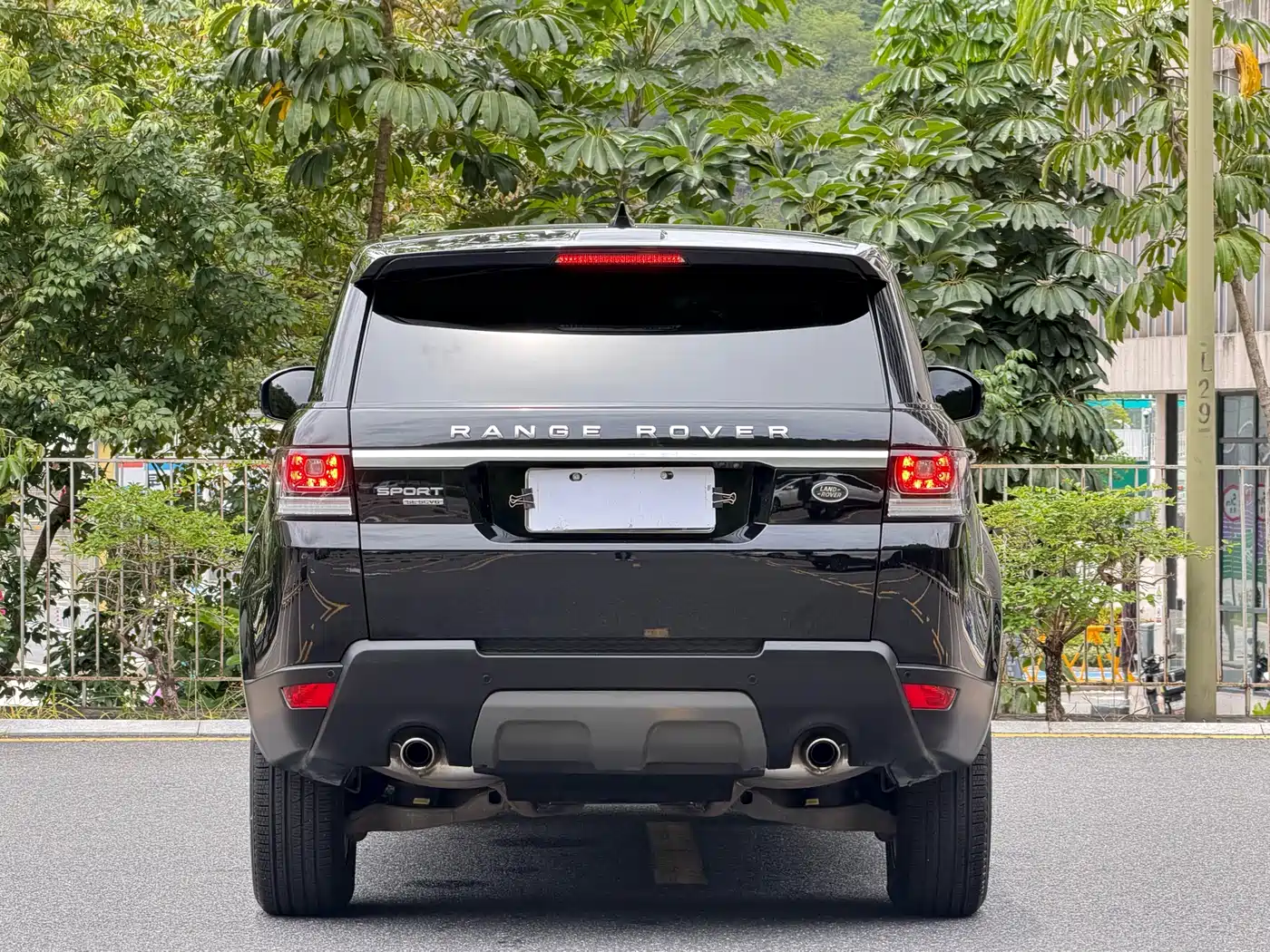 Land Rover Range Rover Sport 2017 3.0 SC V6 SE фото 4