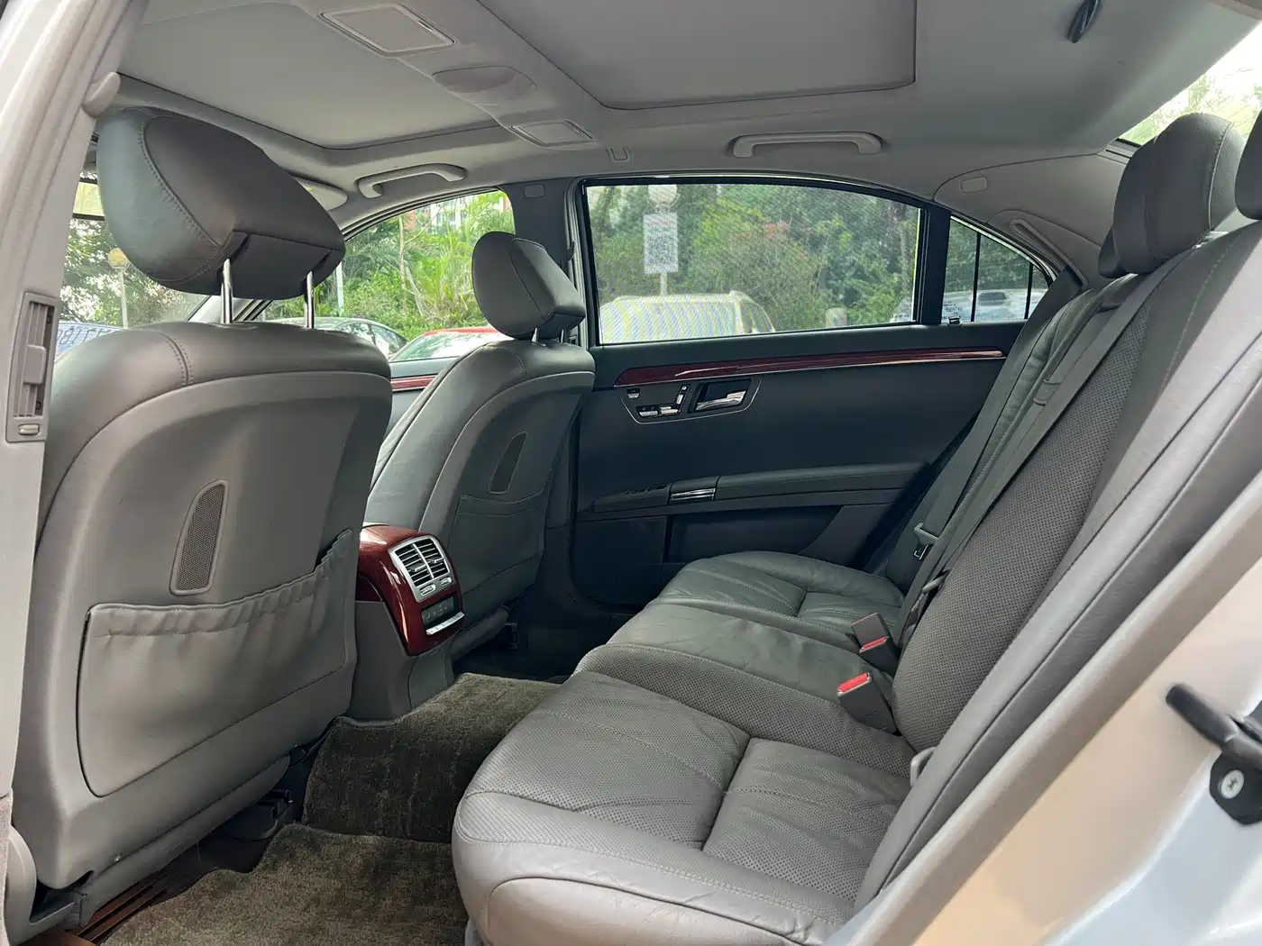 Mercedes-Benz S-Class фото 7