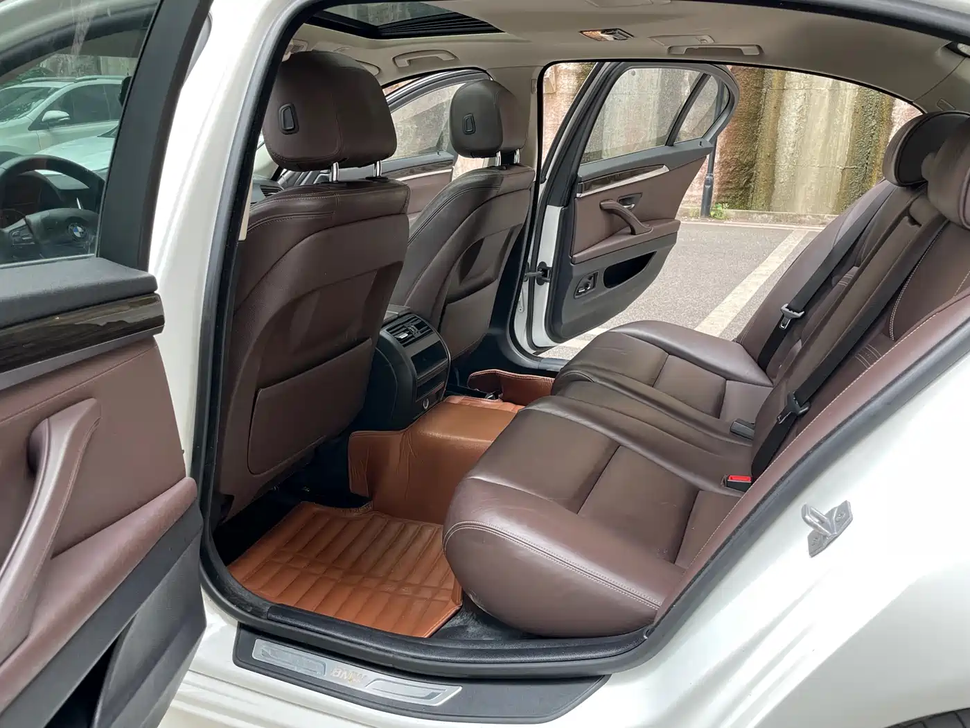 BMW 5 Series 2014 525Li Luxury Design Package фото 13