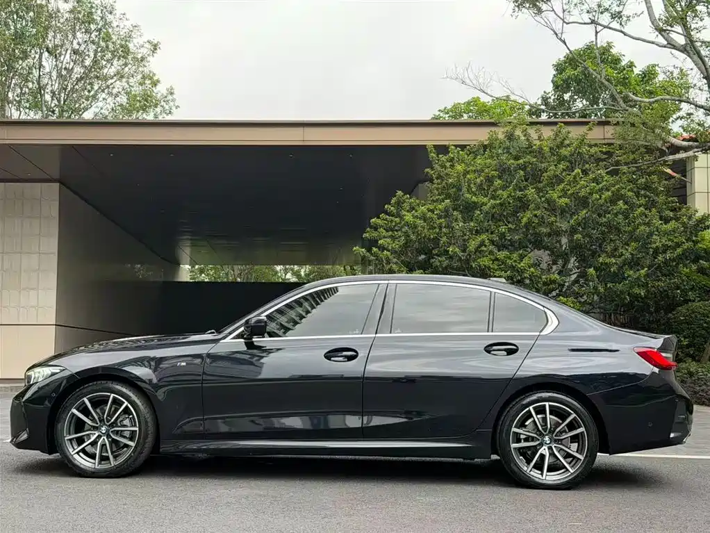 BMW 3 Series 2023 325Li M Sport Package фото 10