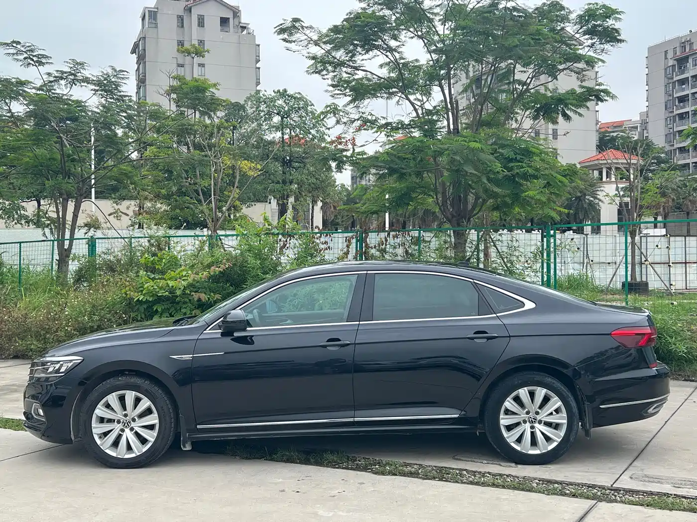 Volkswagen Passat 2021 Model 280TSI Elite Edition фото 3