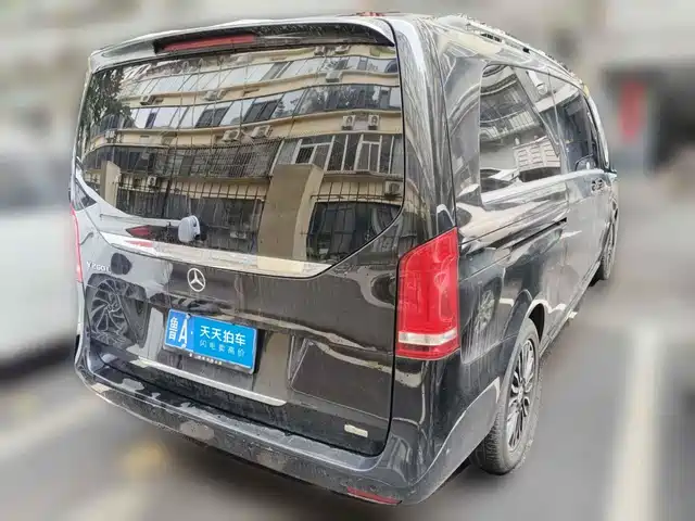 Mercedes-Benz V-Class 2018 V 260 L Premium Long Version China V — фото 2