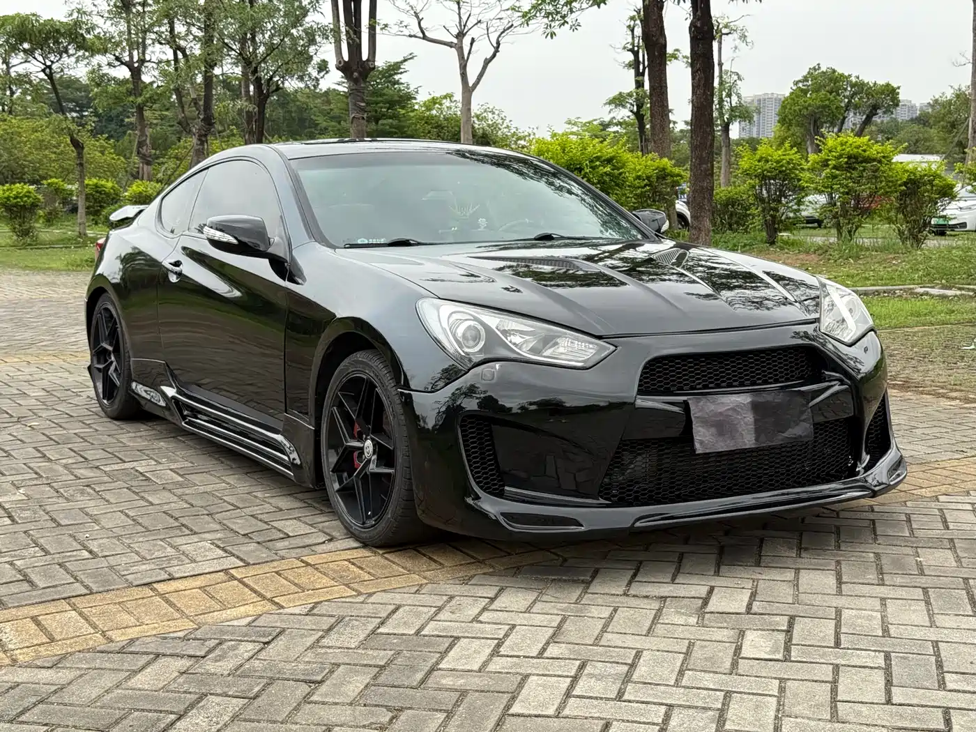 Hyundai Genesis Coupe 2012 2.0T Automatic Luxury Edition фото 3