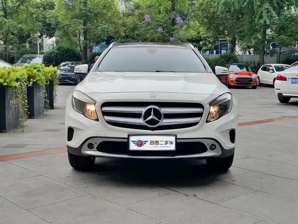 Mercedes-Benz GLA 2016 GLA 200 Dynamic фото 2