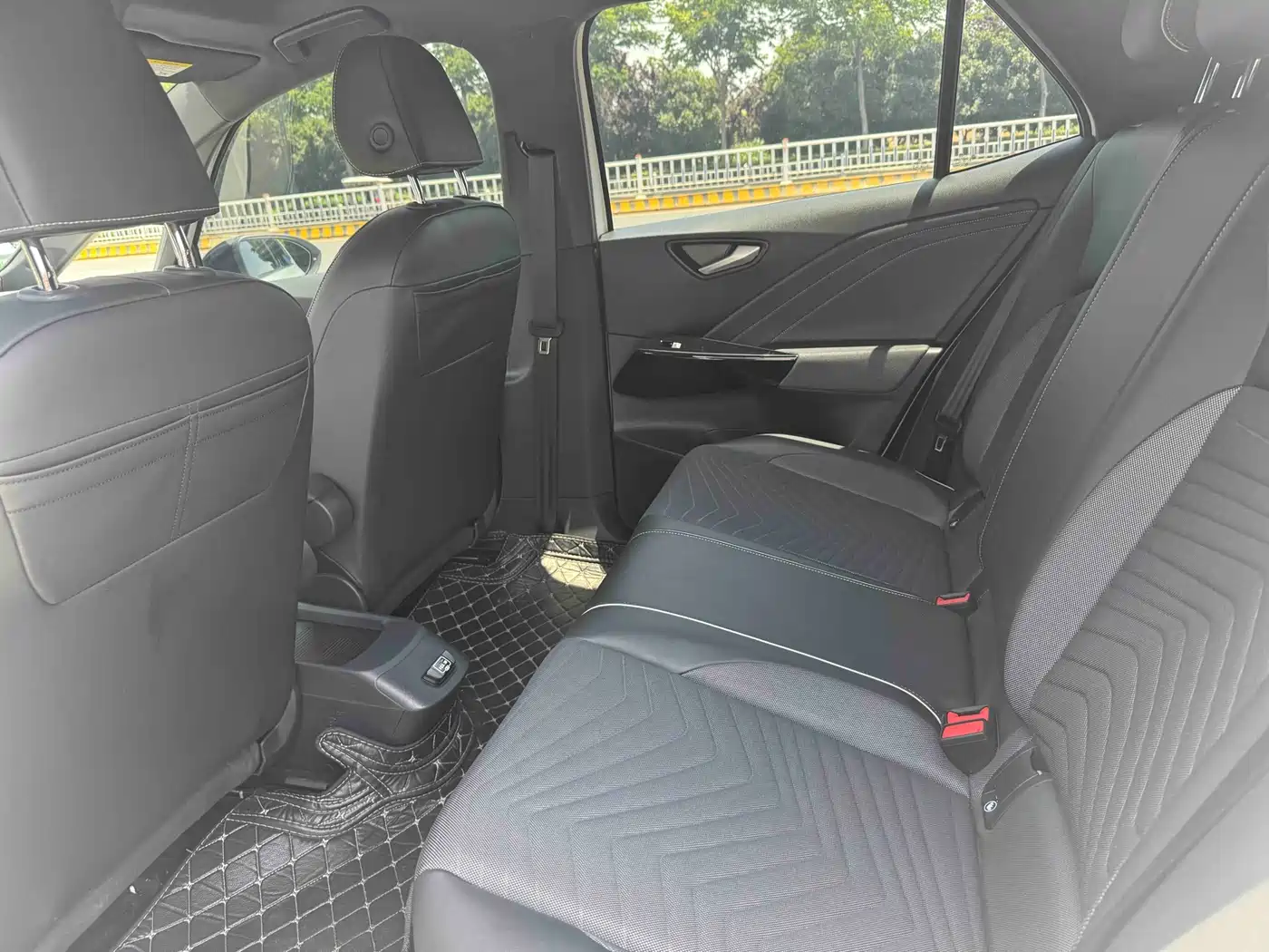 Volkswagen ID.3 2024 Outstanding Edition фото 14