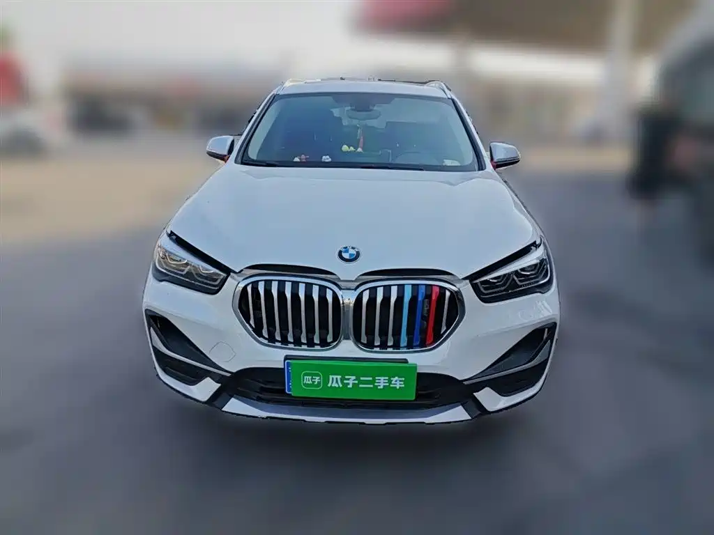 BMW X1 2022 sDrive20Li Fashion фото 3
