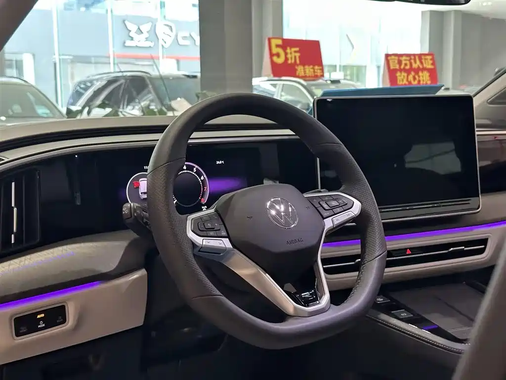 Volkswagen Talagon 2025 450TSI R-Line 6-Seater фото 13