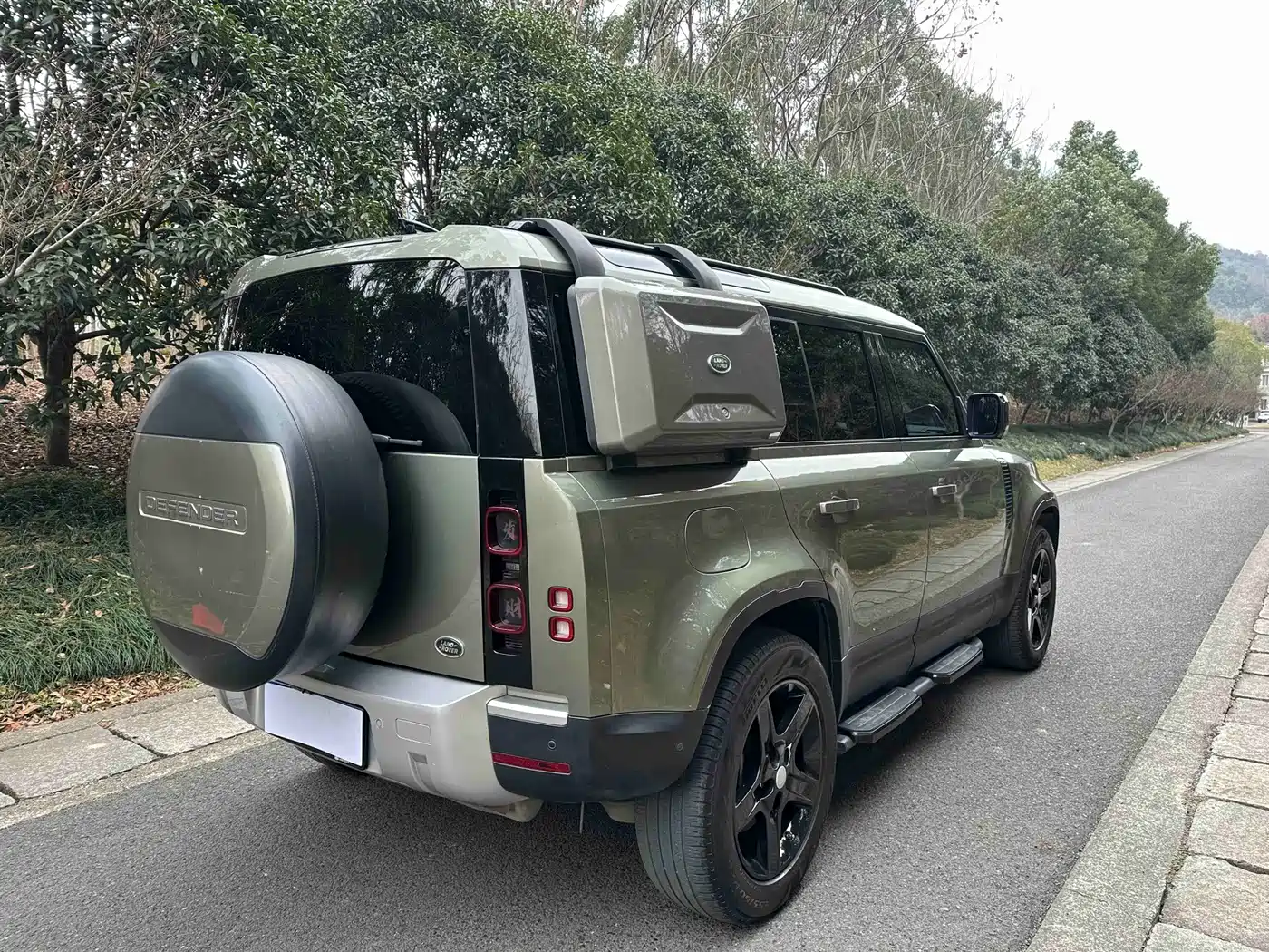 Фото 7 - Land Rover Defender