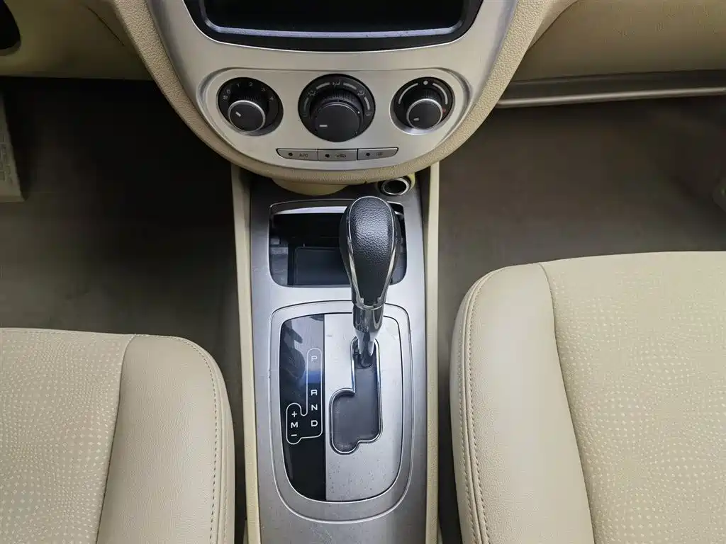 Buick Excelle 2013 1.5L Automatic Classic фото 13