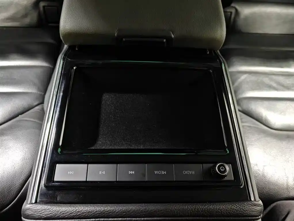 Volkswagen Phideon 2018 380TSI 2WD Business Edition фото 12