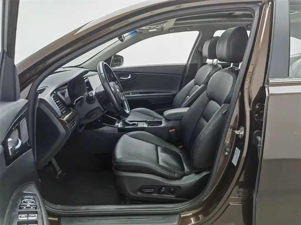 Kia K4 2014 1.8L Automatic DLX фото 10