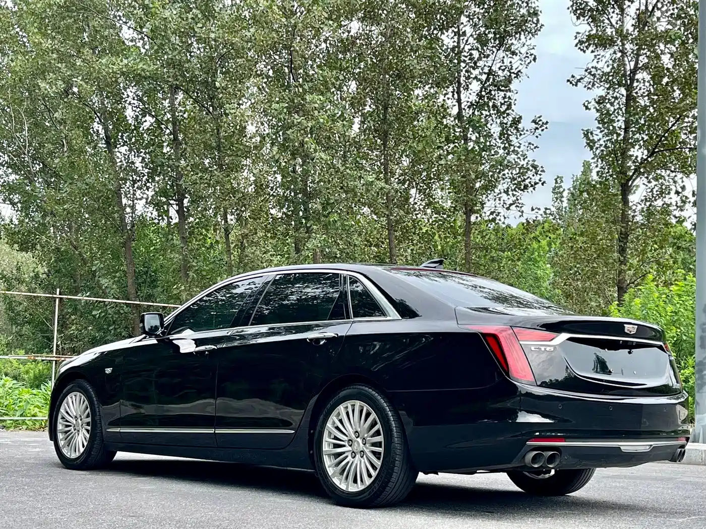Photo 7 - Cadillac CT6
