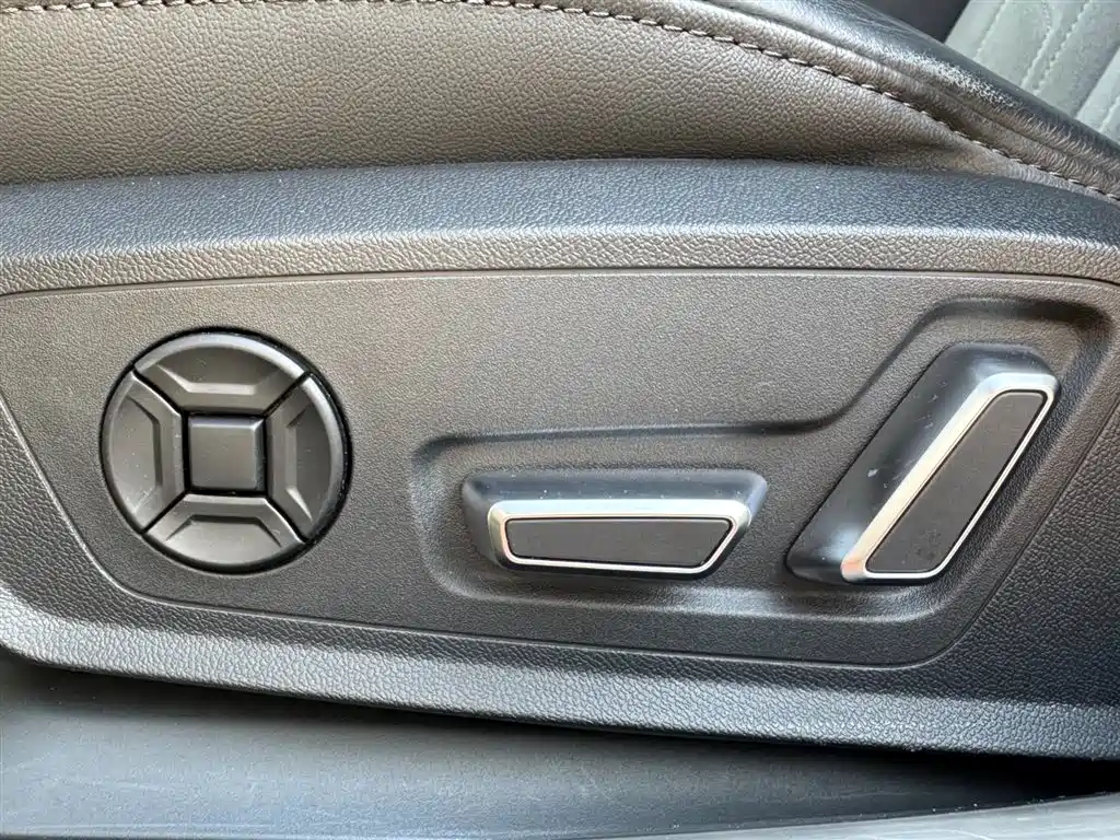 Audi A6L 2023 45 TFSI Premium Selection Dynamic фото 19