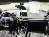 Photo 12 - Mazda CX-4